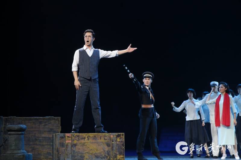 爱游戏体育 -阿扎伦卡回归赛场，赛事规则更新首场状态亮眼，SKT观众沸腾！(阿扎伦卡温网)